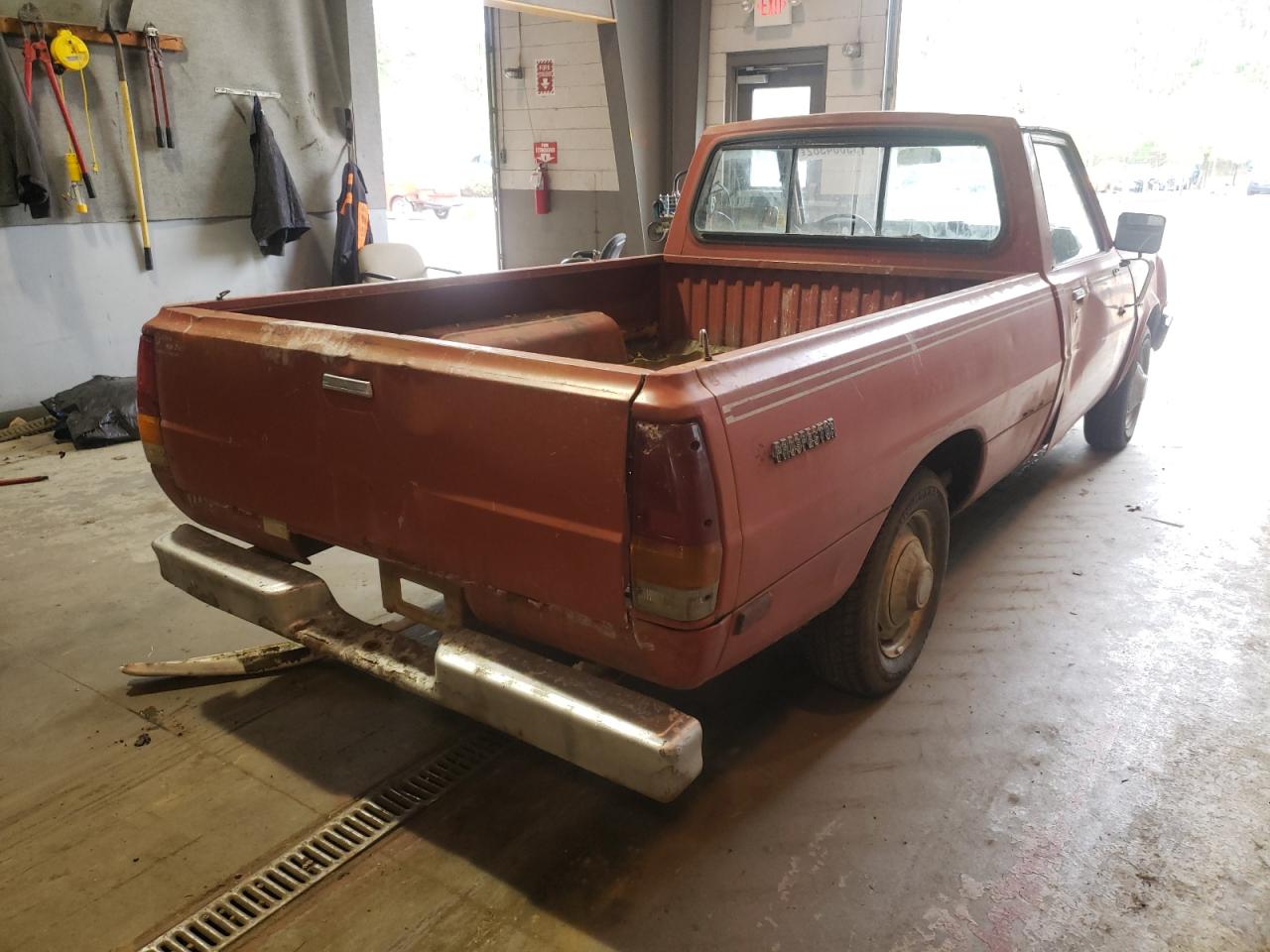 Photo 4 from auction – 1984 DODGE D50 CUSTOM with VIN JB7FP24D6EY117251