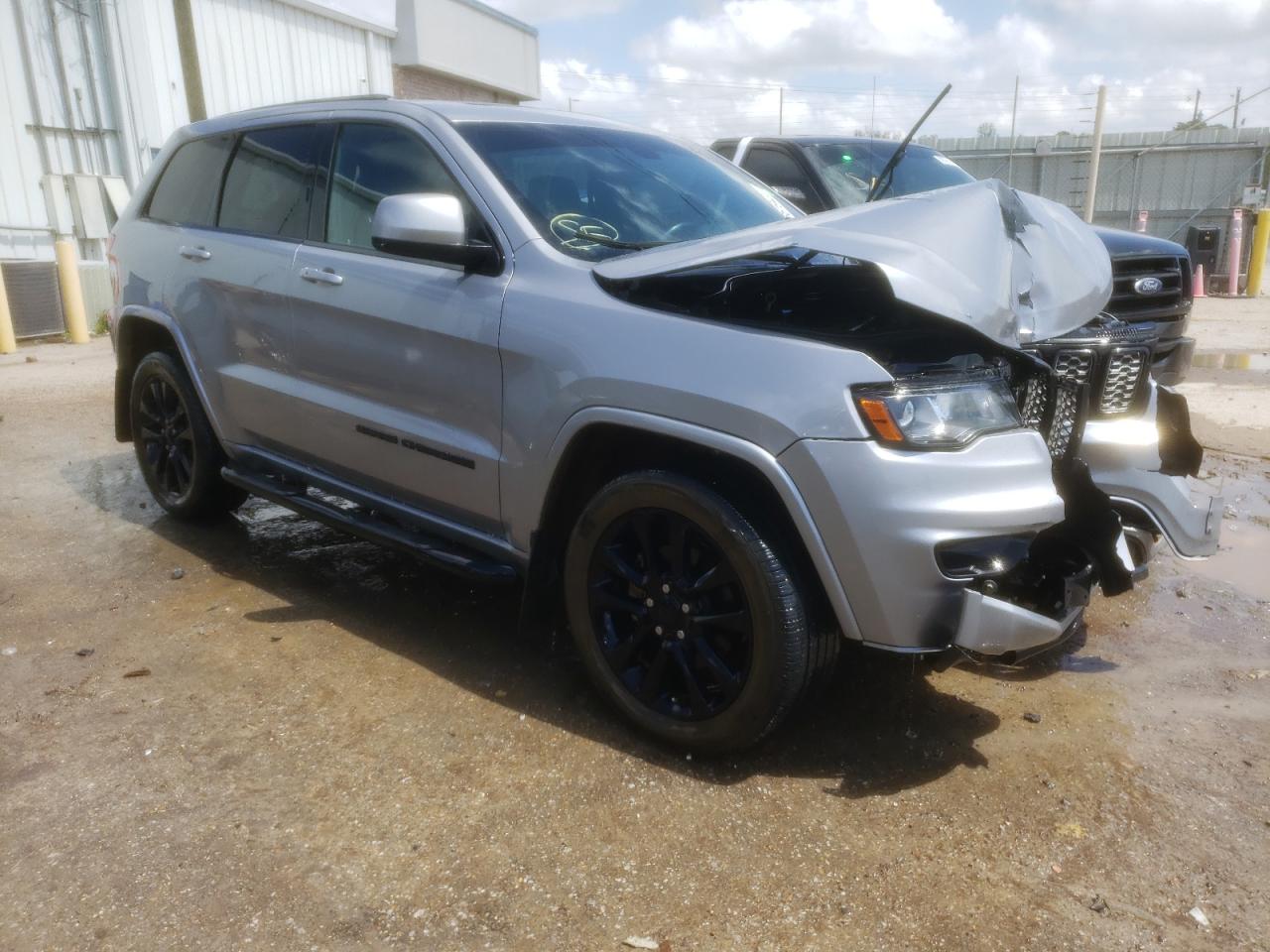 JEEP GRAND CHER 2017 with VIN 1C4RJFAG2HC704620 - Photo from auction