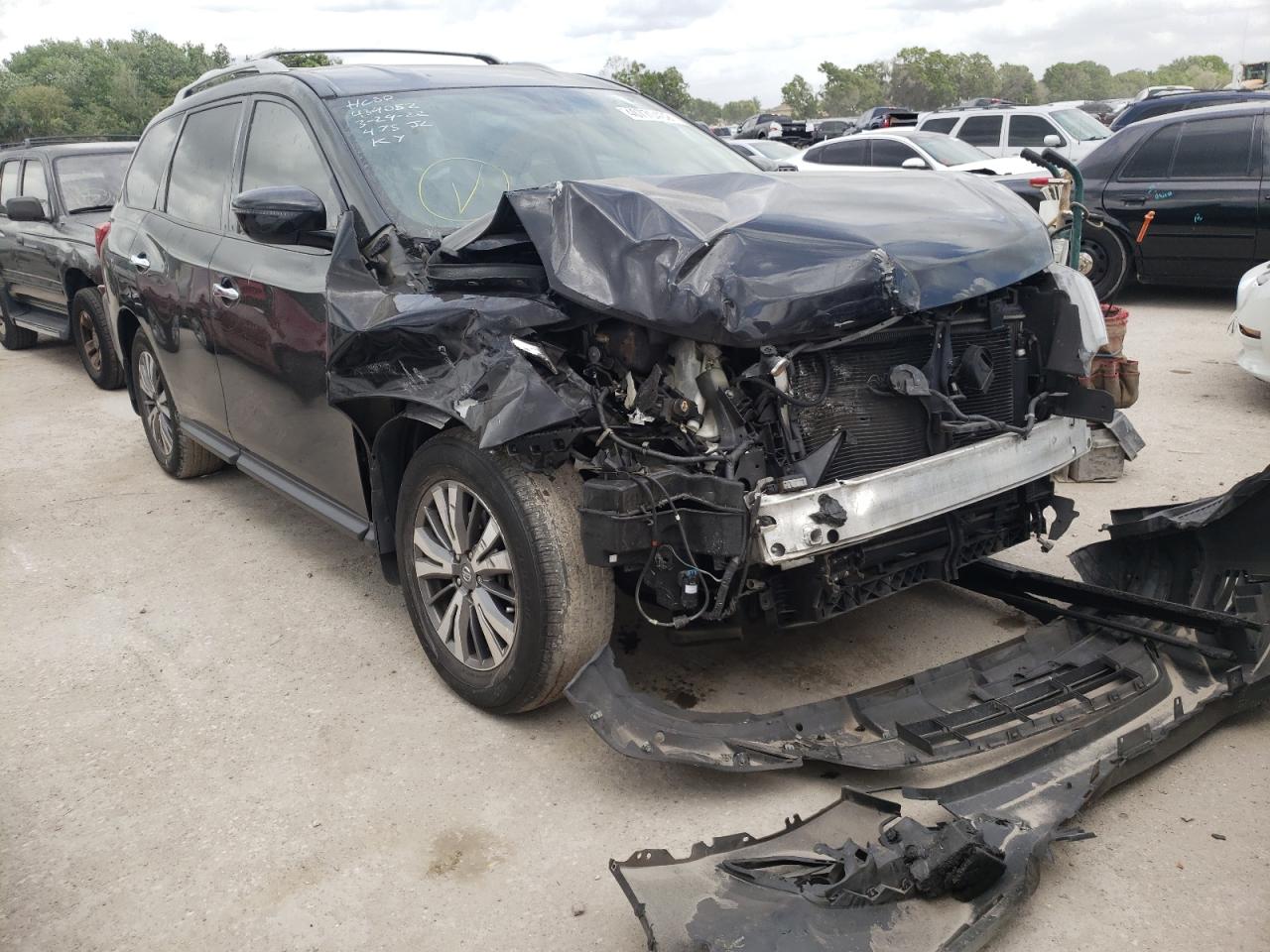 NISSAN PATHFINDER 2018 with VIN 5N1DR2MN8JC651672 - Photo from auction
