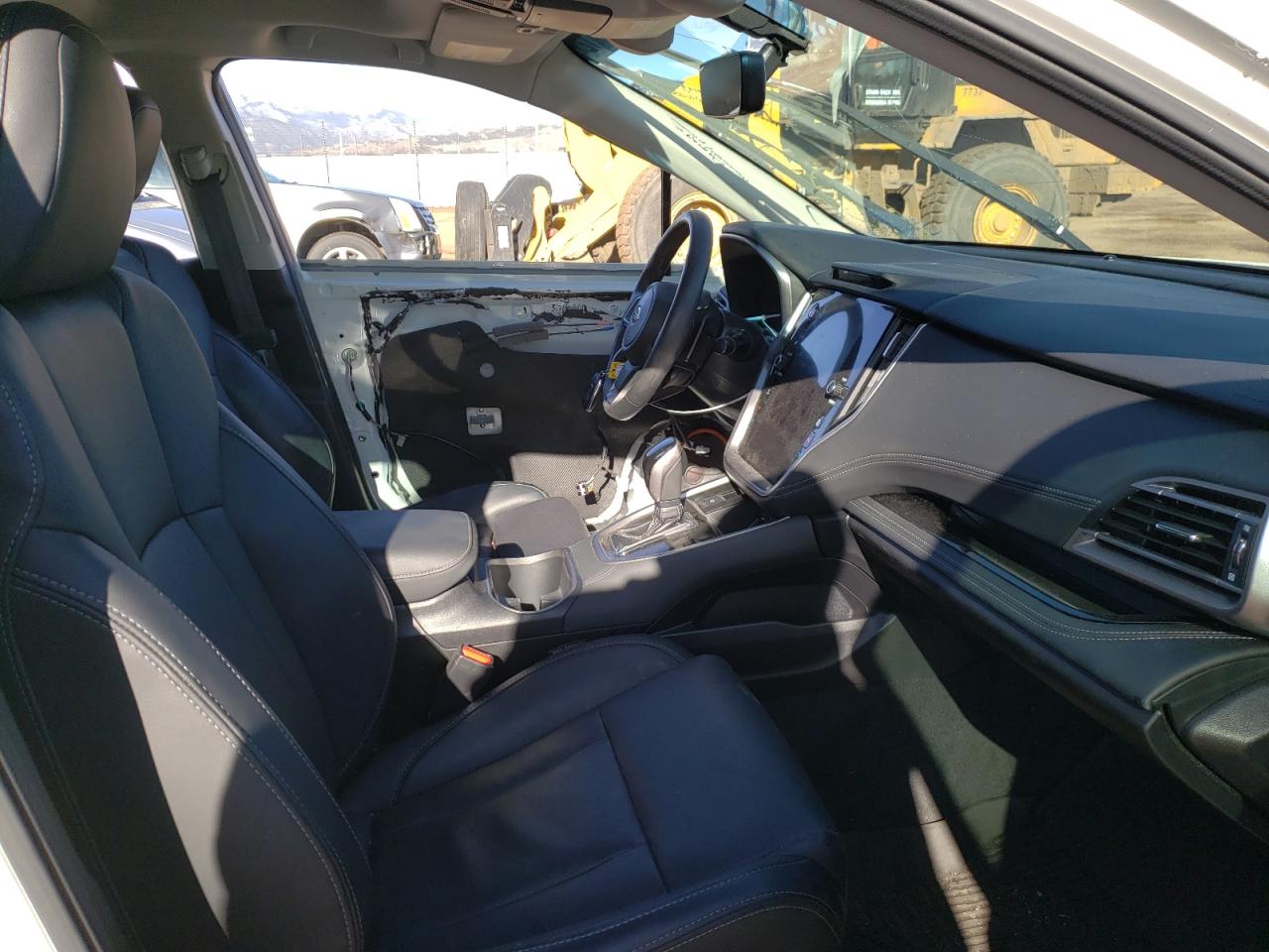Photo 5 from auction – 2021 SUBARU LEGACY LIM with VIN 4S3BWGN64M3004070