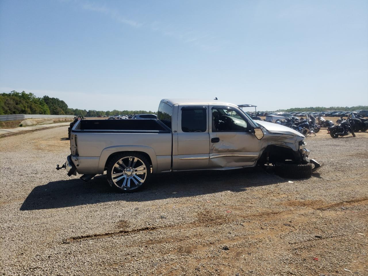 Photo 9 from auction – 2006 GMC NEW SIERRA with VIN 1GTEK19TX6Z137079