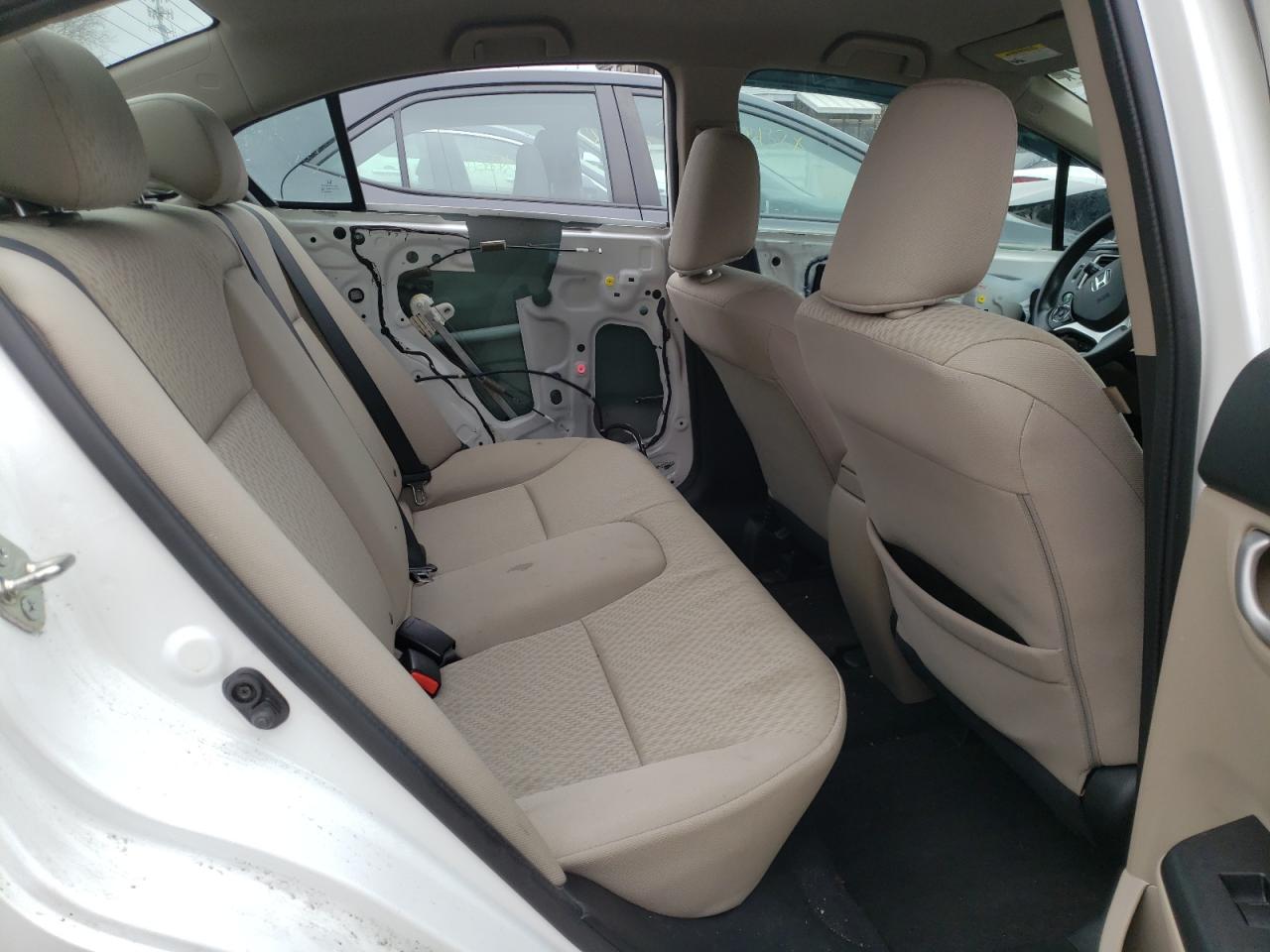 Photo 6 from auction – 2015 HONDA CIVIC SE with VIN 19XFB2F79FE263933