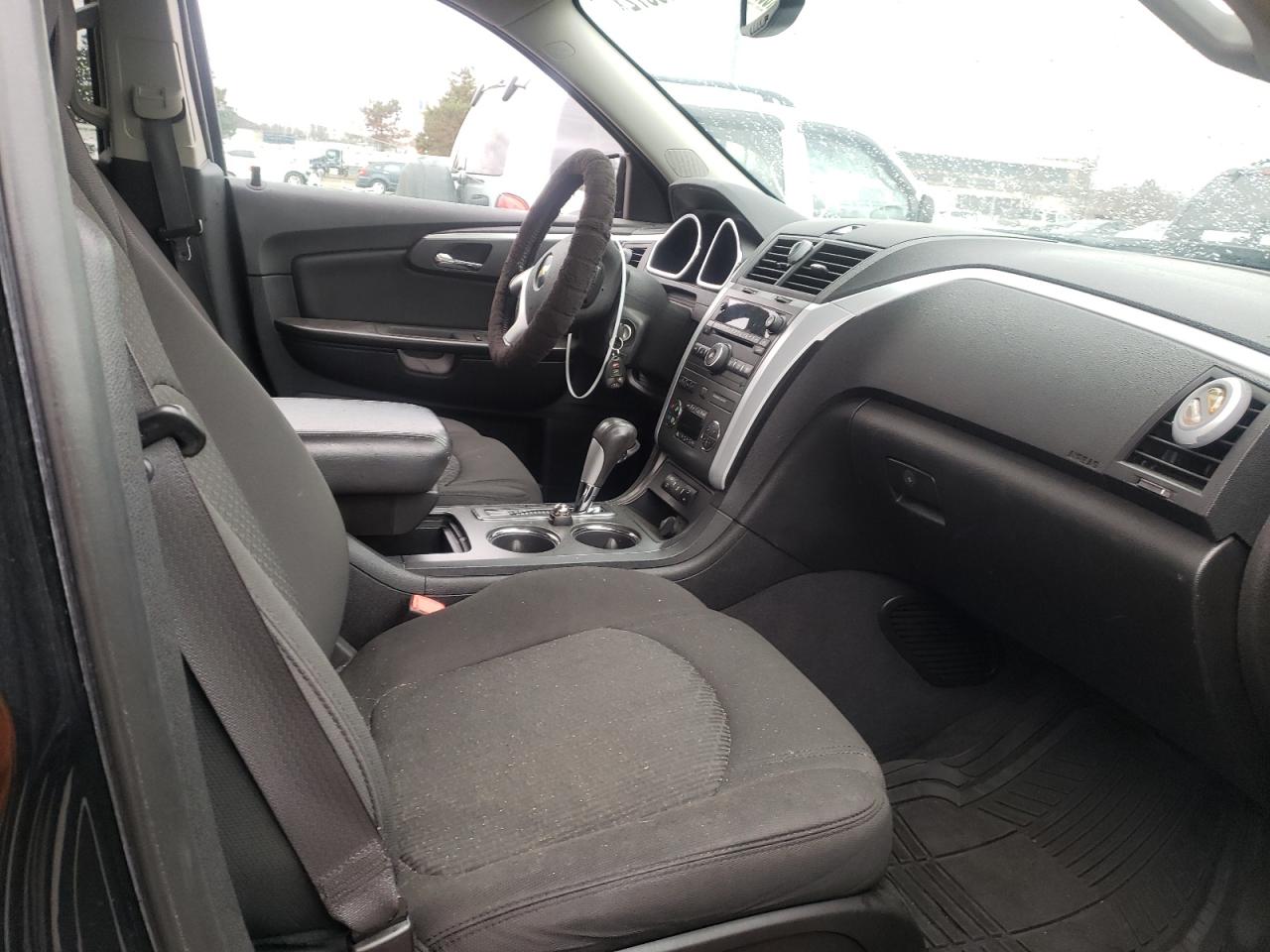 Photo 5 from auction – 2009 CHEVROLET TRAVERSE L with VIN 1GNEV23D69S167943