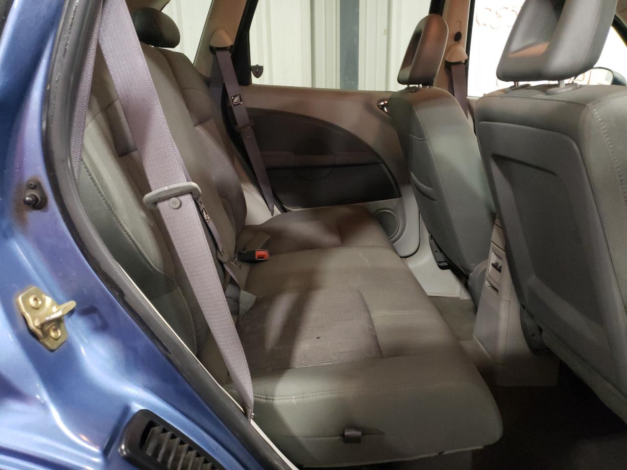 Photo 6 from auction – 2006 CHRYSLER PT CRUISER with VIN 3A4FY58B26T216038