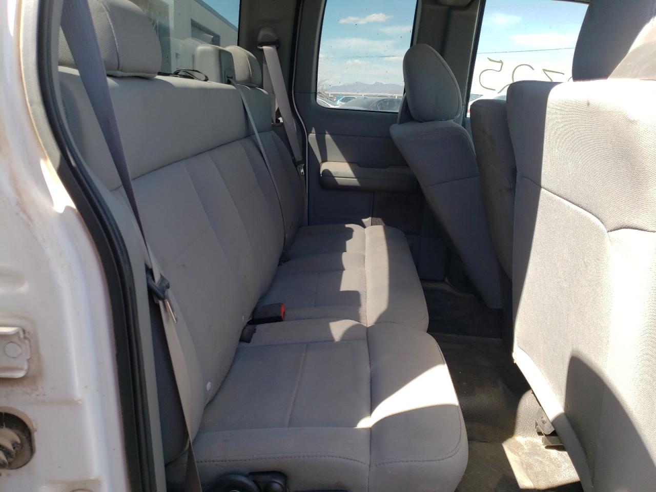 Photo 6 from auction – 2006 FORD F150 with VIN 1FTPX14516KB60410