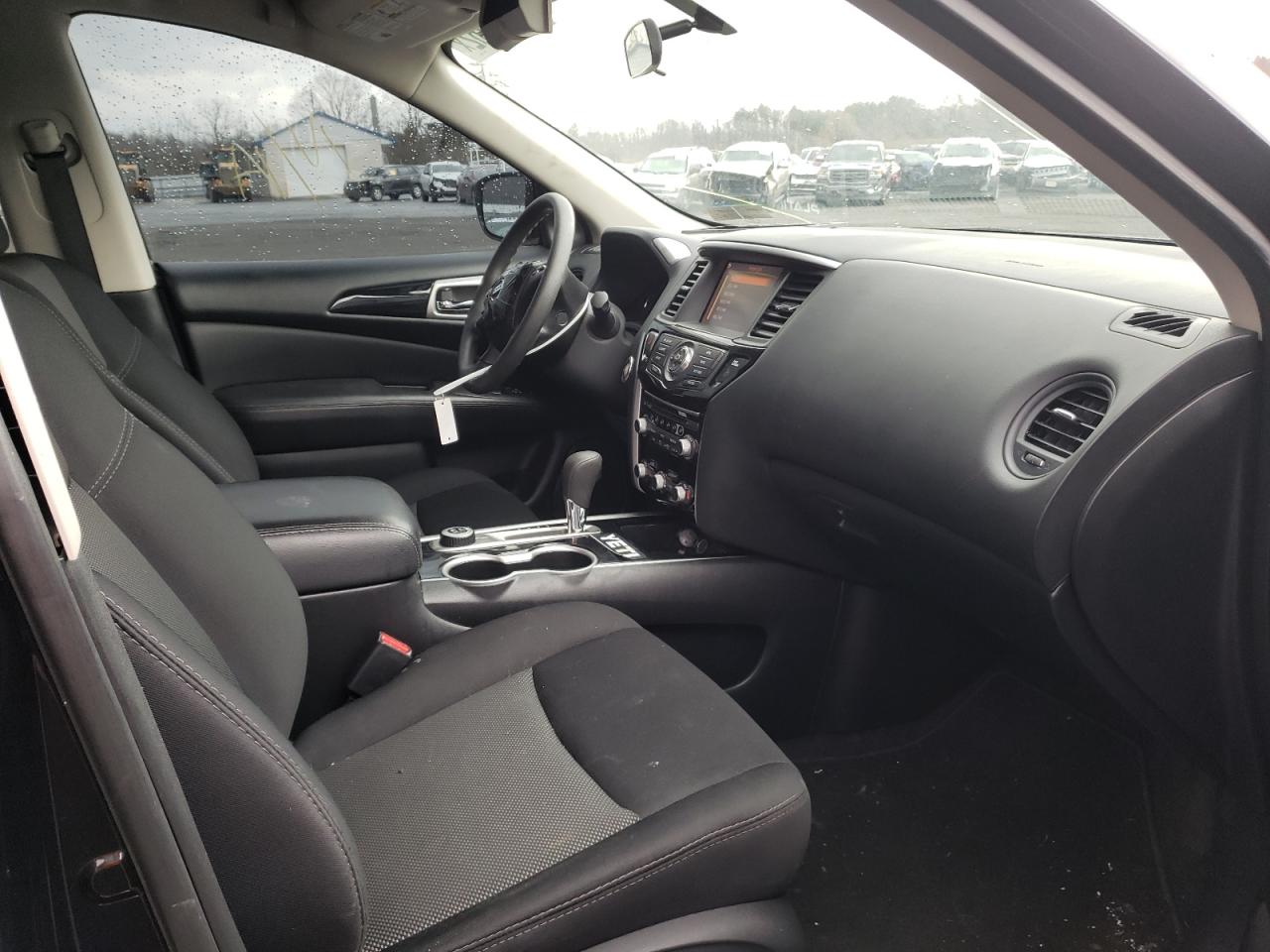Photo 5 from auction – 2019 NISSAN PATHFINDER with VIN 5N1DR2MM9KC578353