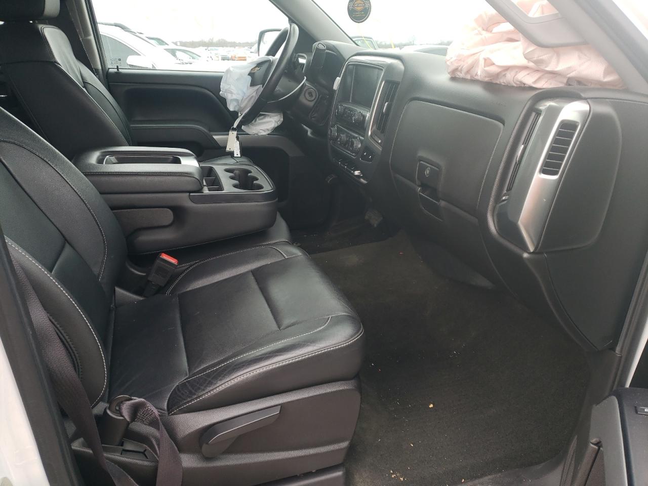 Photo 5 from auction – 2016 CHEVROLET SILVERADO with VIN 3GCUKREC0GG306267