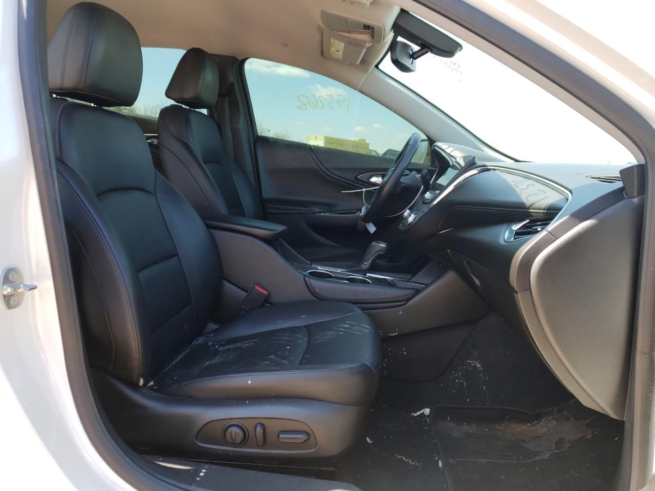 Photo 5 from auction – 2016 CHEVROLET MALIBU LT with VIN 1G1ZE5ST7GF172376