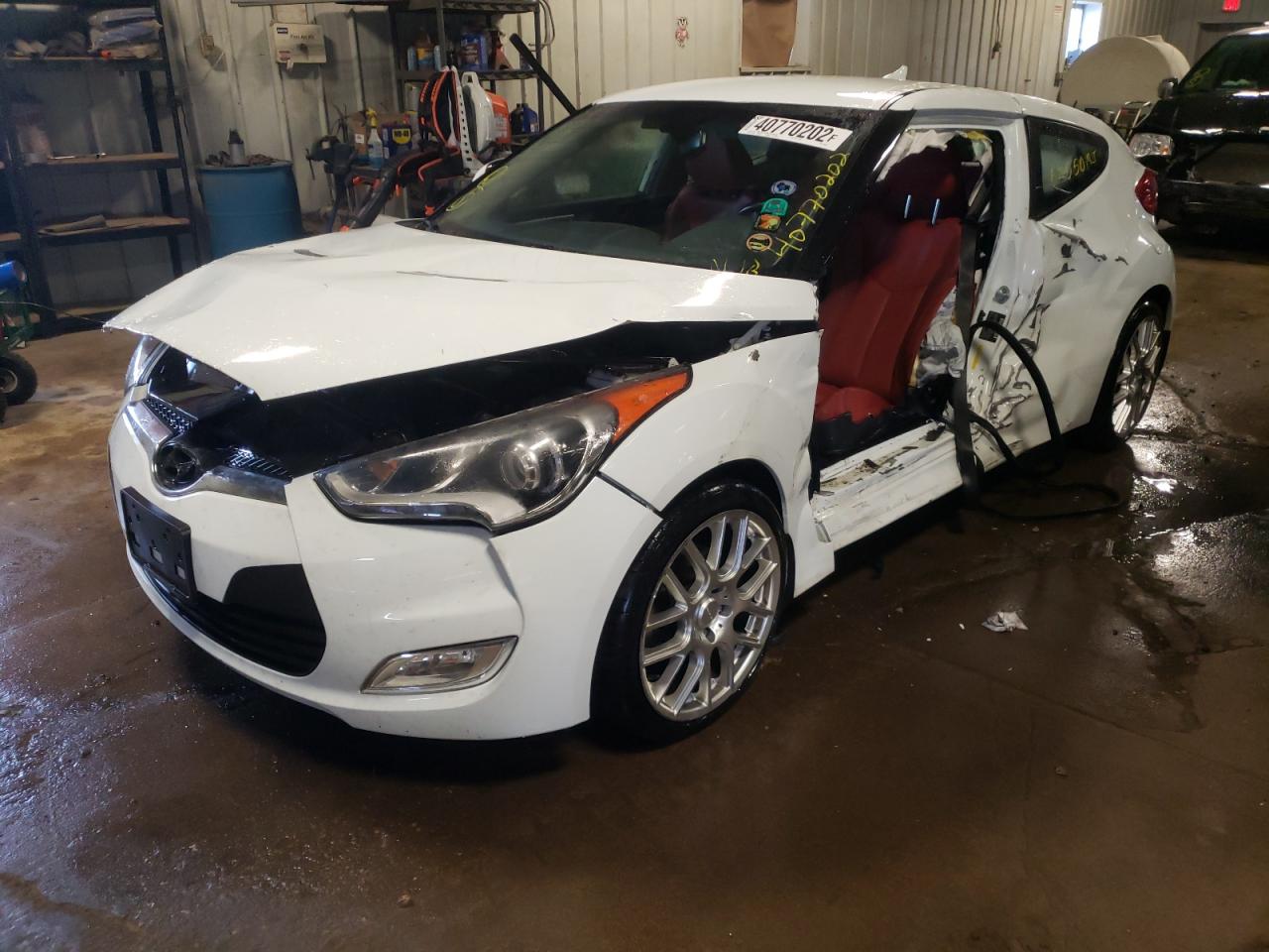 Photo 2 from auction – 2015 HYUNDAI VELOSTER with VIN KMHTC6AD3FU220965