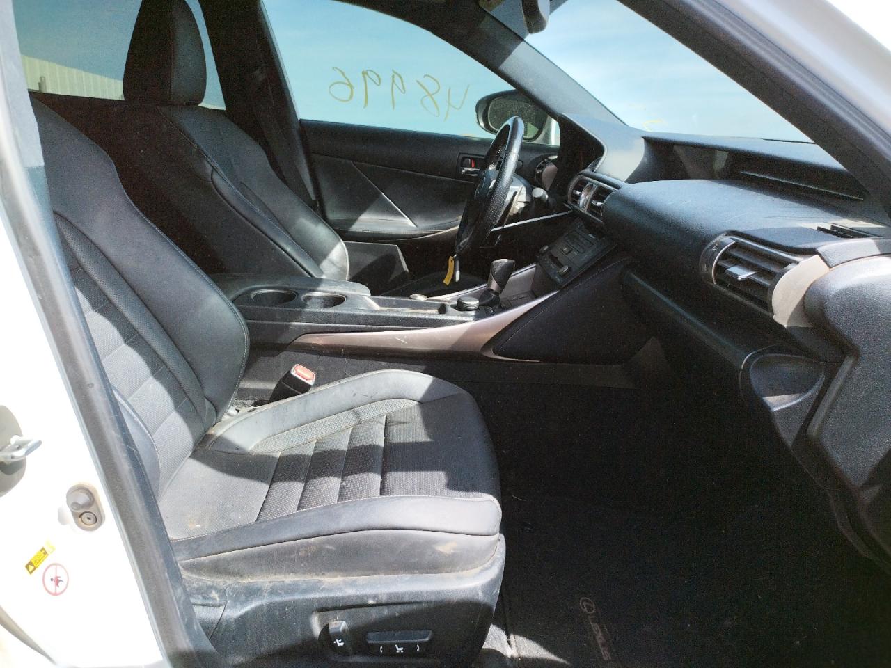 Photo 5 from auction – 2016 LEXUS IS 200T with VIN JTHBA1D24G5012543