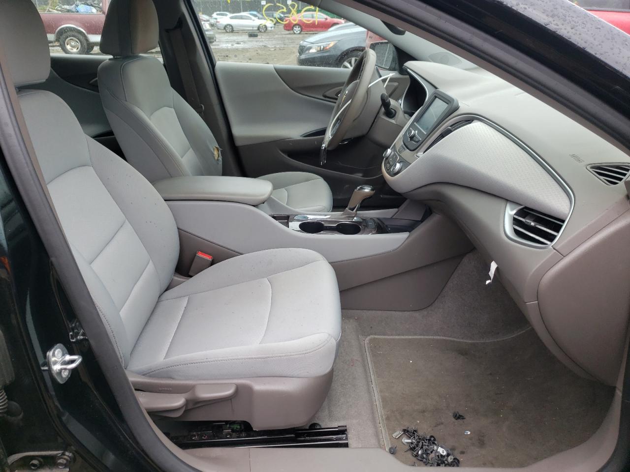 Photo 5 from auction – 2018 CHEVROLET MALIBU LS with VIN 1G1ZB5ST1JF233446