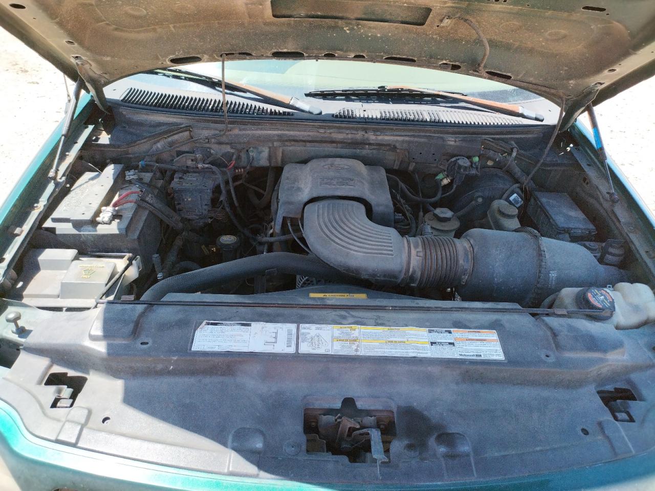 Photo 7 from auction – 2000 FORD F150 with VIN 1FTRX17W9YKA81681
