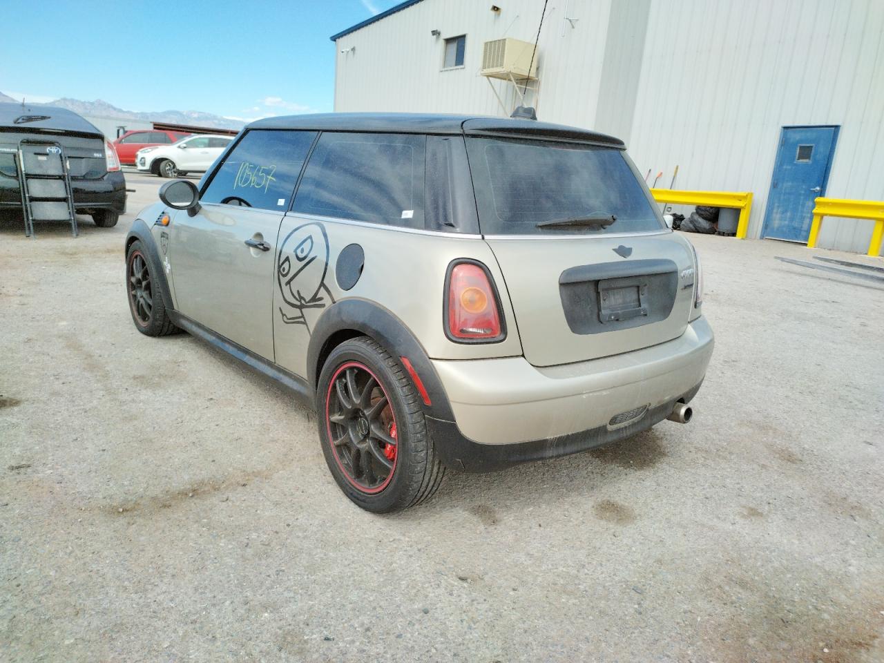 Photo 3 from auction – 2008 MINI COOPER with VIN WMWMF33588TU65755