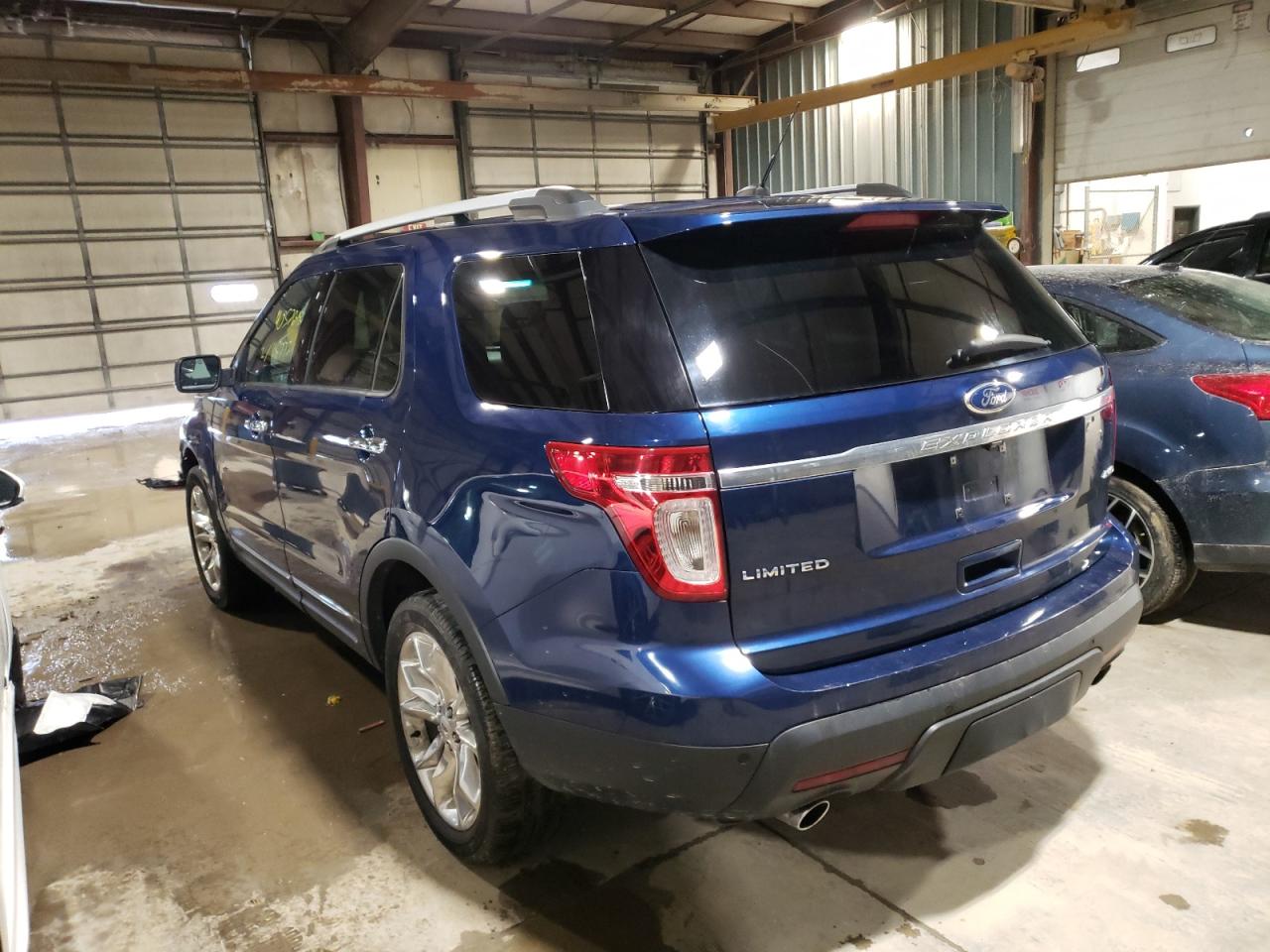 Photo 3 from auction – 2012 FORD EXPLORER L with VIN 1FMHK8F82CGA93135