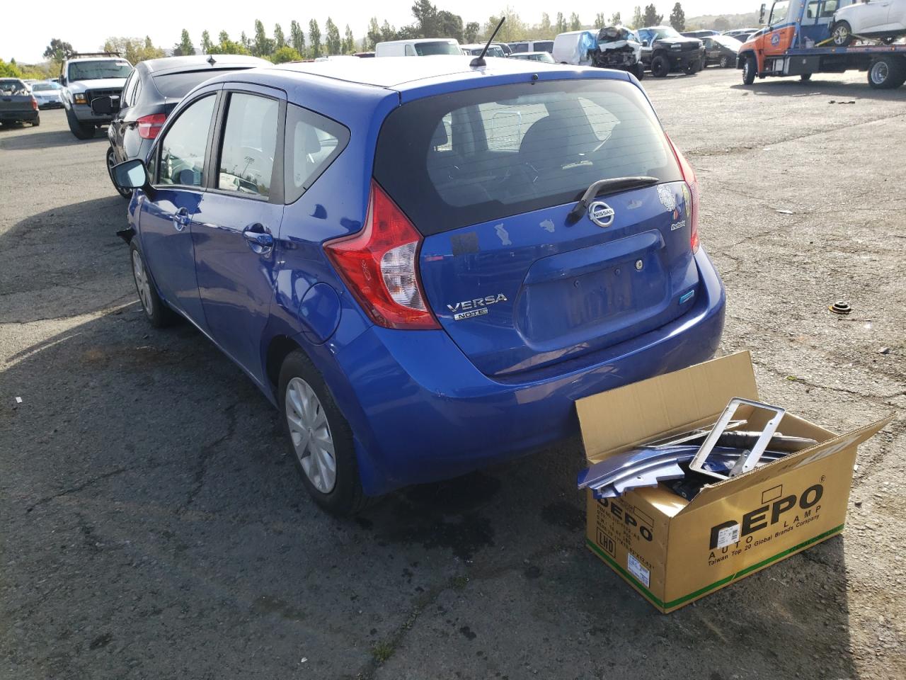 Photo 3 from auction – 2015 NISSAN VERSA NOTE with VIN 3N1CE2CP5FL435047
