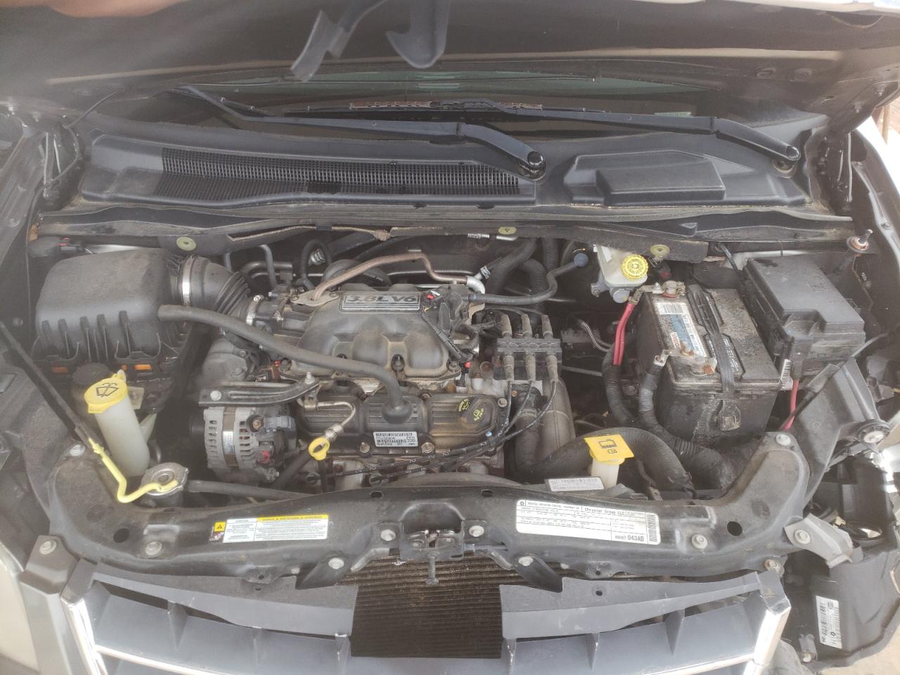 Photo 7 from auction – 2010 CHRYSLER TOWN & COU with VIN 2A4RR5D12AR217757