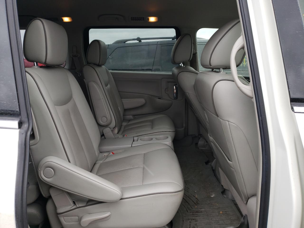Photo 6 from auction – 2015 NISSAN QUEST S with VIN JN8AE2KP0F9127660