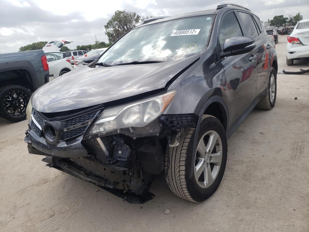 Photo 2 from auction – 2013 TOYOTA RAV4 XLE with VIN 2T3WFREV4DW070751