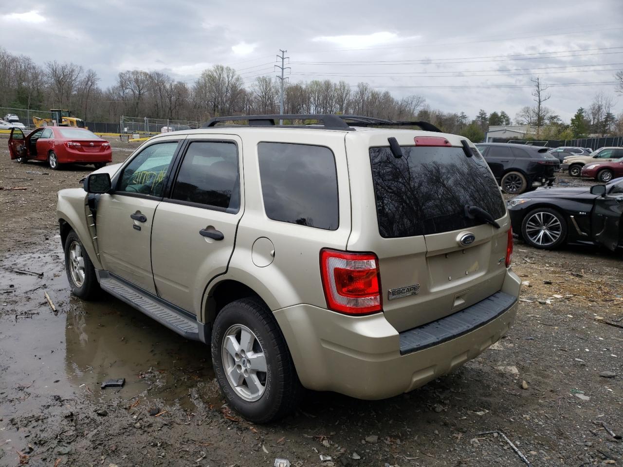 Photo 3 from auction – 2010 FORD ESCAPE XLT with VIN 1FMCU9DG4AKA31511