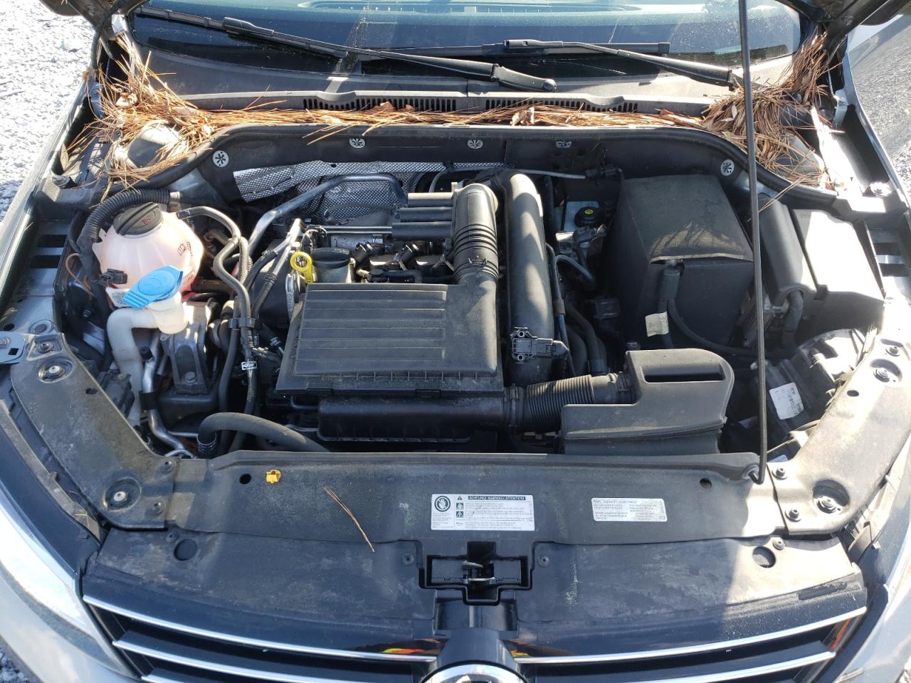 Photo 17 from auction – 2017 VOLKSWAGEN JETTA S with VIN 3VW2B7AJ9HM377497