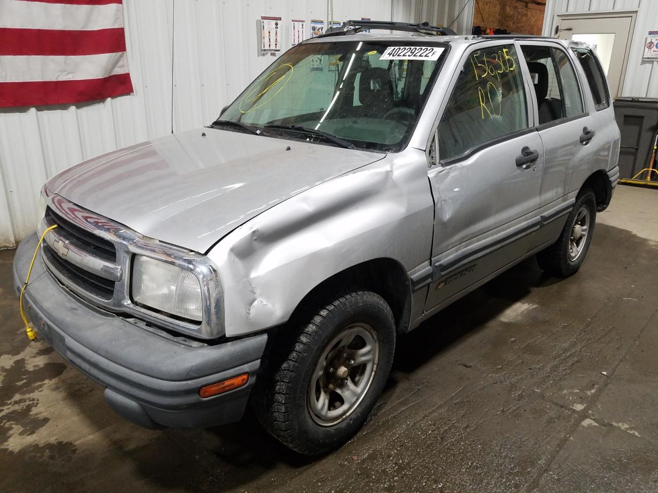 Photo 2 from auction – 2003 CHEVROLET TRACKER with VIN 2CNBJ13C136942843