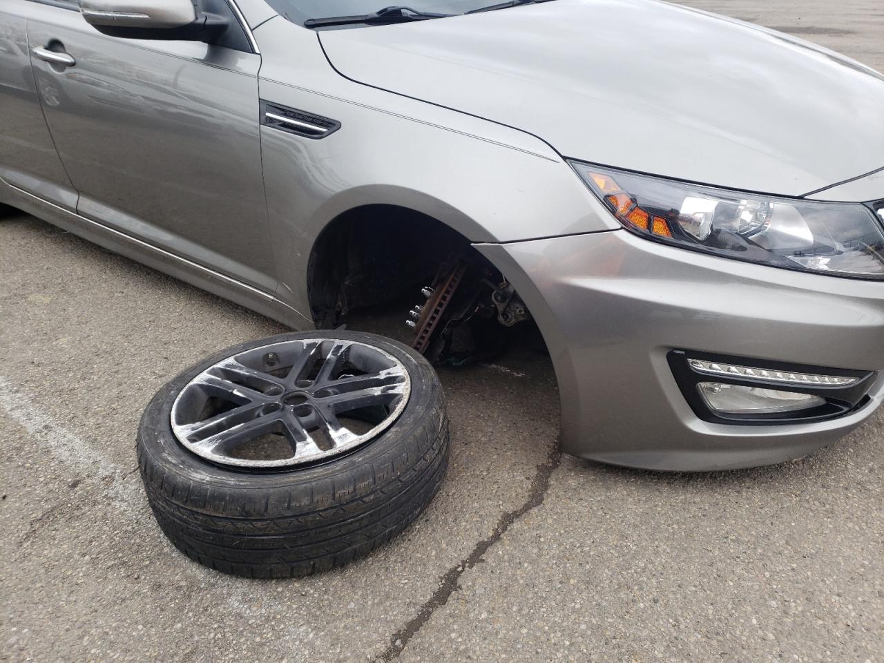 Photo 9 from auction – 2013 KIA OPTIMA SX with VIN 5XXGR4A69DG098772