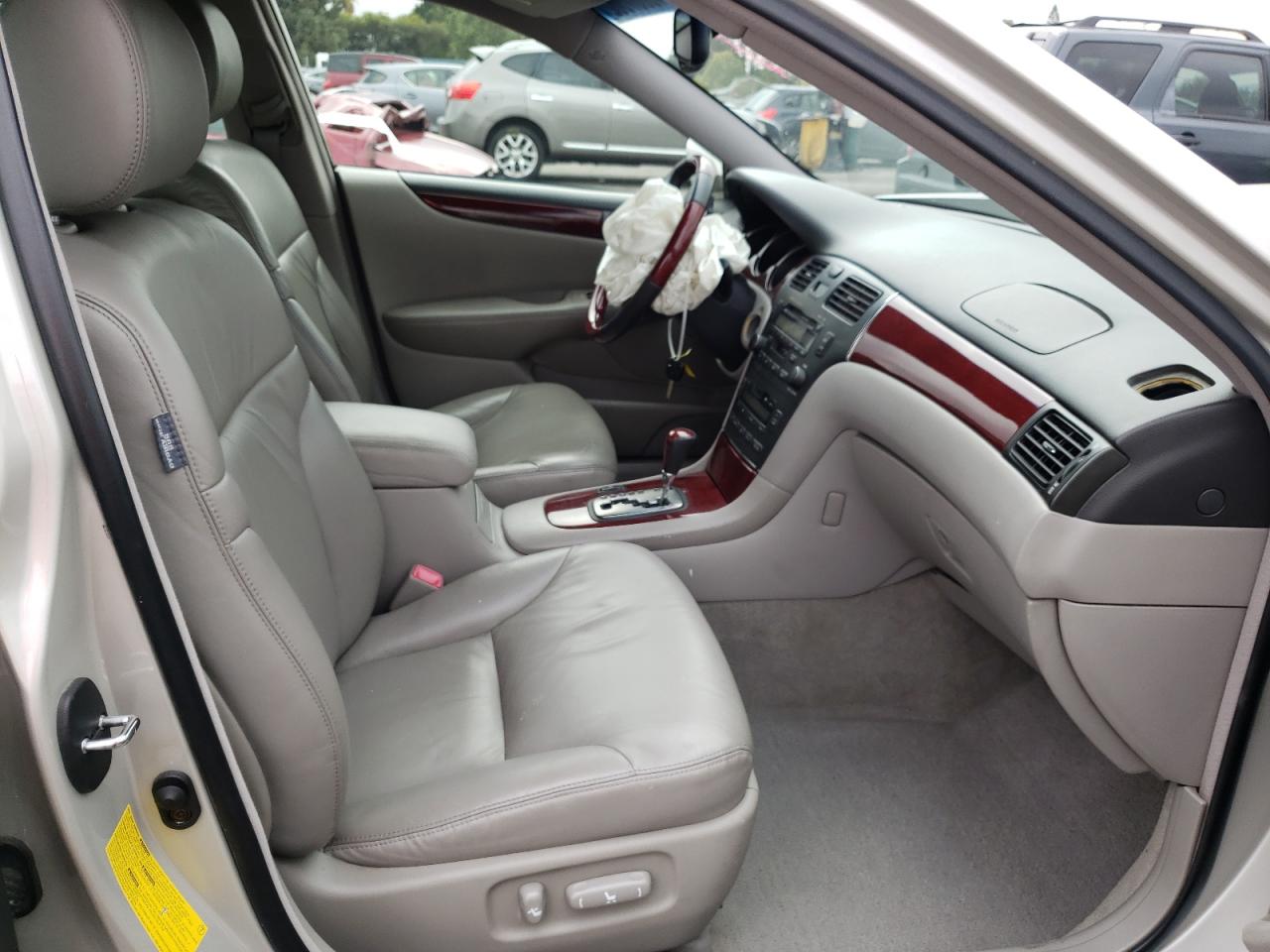 Photo 5 from auction – 2004 LEXUS ES 330 with VIN JTHBA30G145032385