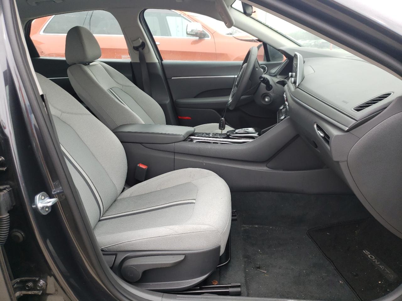 Photo 5 from auction – 2021 HYUNDAI SONATA SE with VIN 5NPEG4JA7MH075397