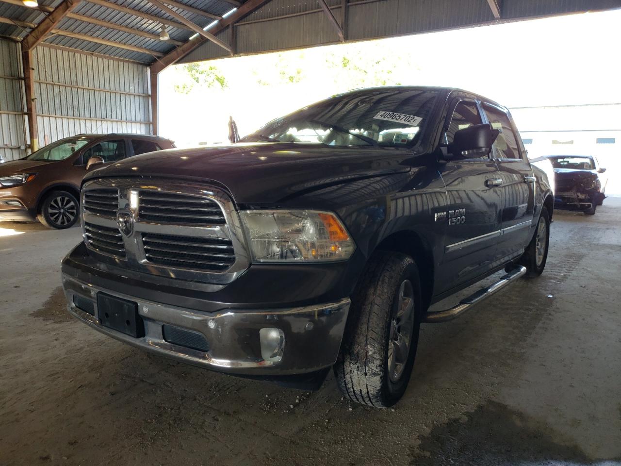 Photo 2 from auction – 2015 RAM 1500 SLT with VIN 1C6RR6LT4FS506067