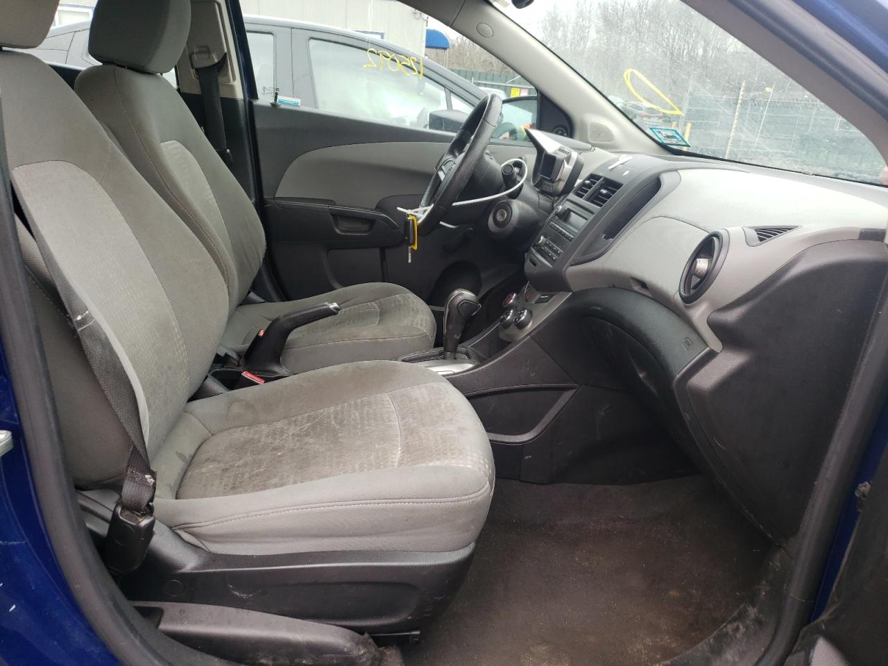 Photo 5 from auction – 2013 CHEVROLET SONIC LS with VIN 1G1JA5SG9D4179669