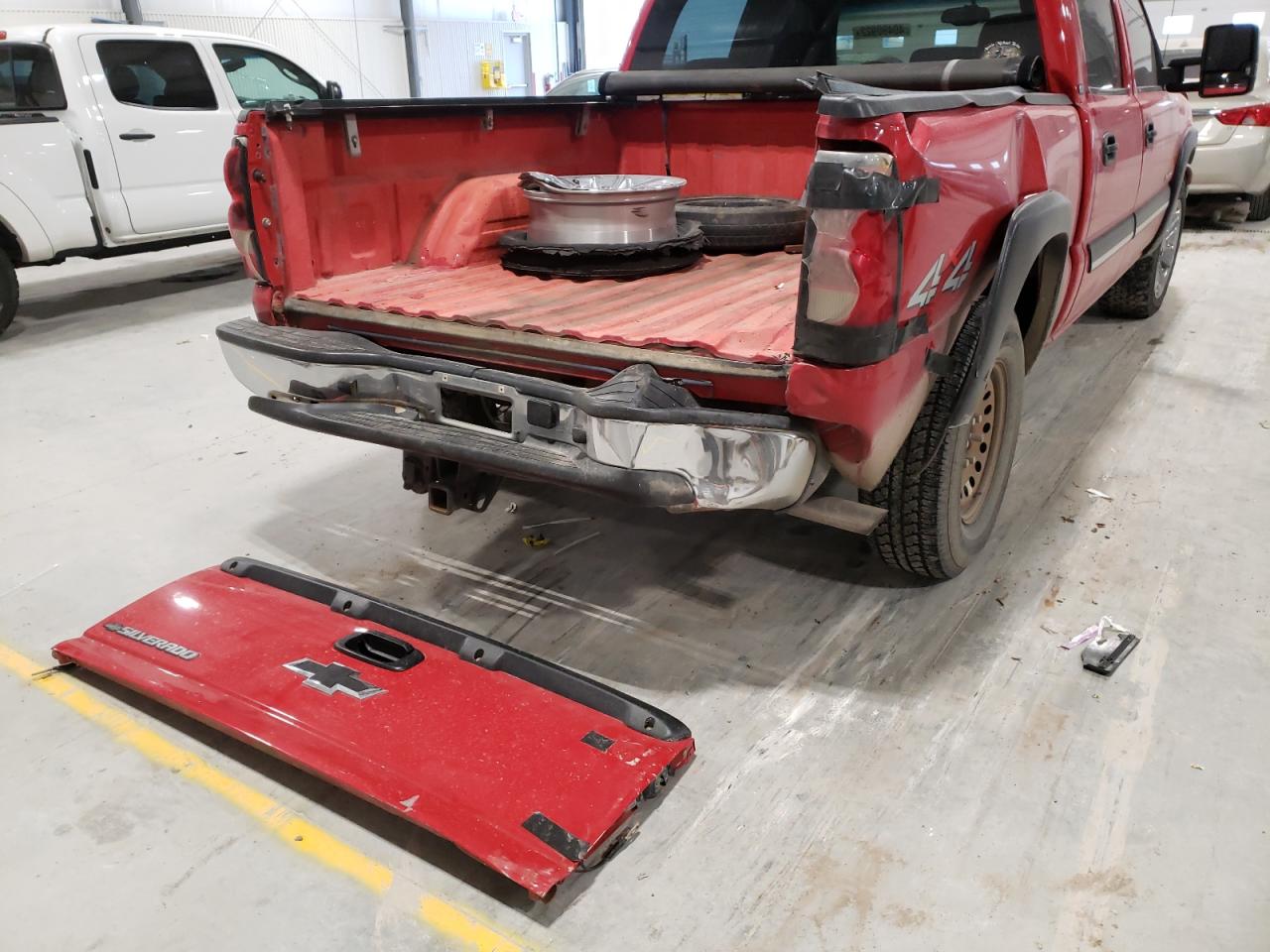 Photo 9 from auction – 2006 CHEVROLET SILVERADO with VIN 2GCEK13N961342198
