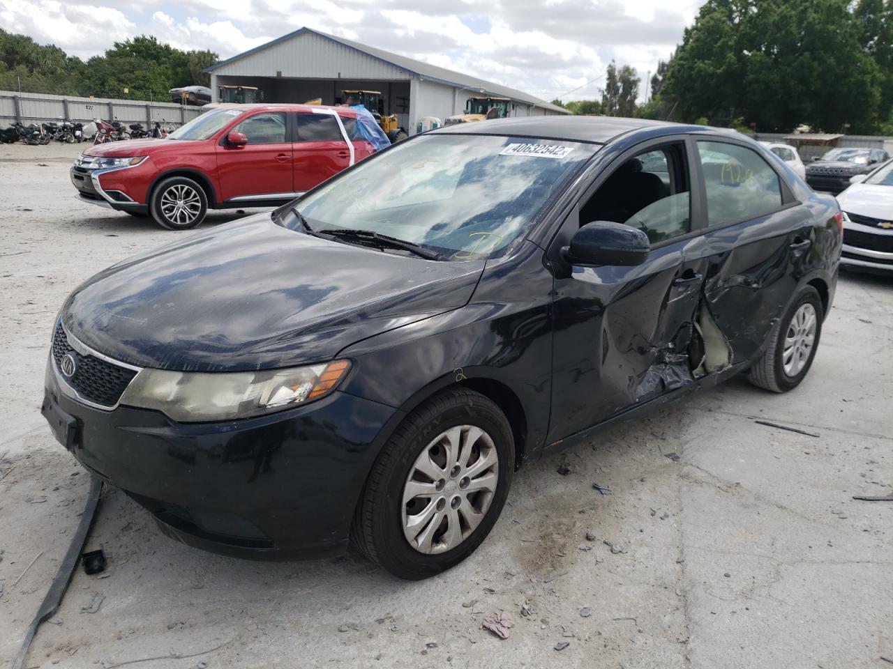 Photo 2 from auction – 2013 KIA FORTE EX with VIN KNAFU4A20D5703772