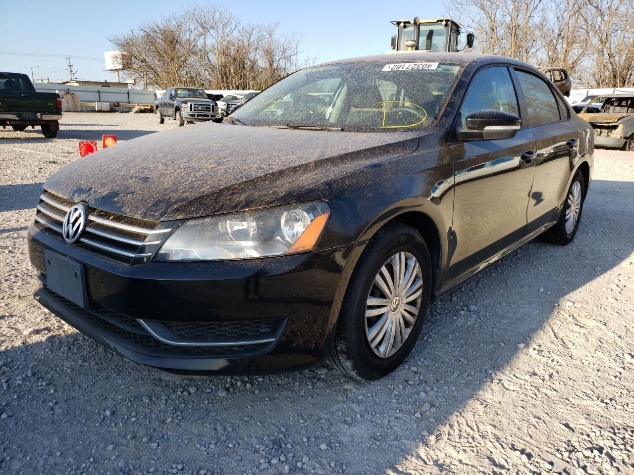Photo 2 from auction – 2015 VOLKSWAGEN PASSAT S with VIN 1VWAT7A32FC079284