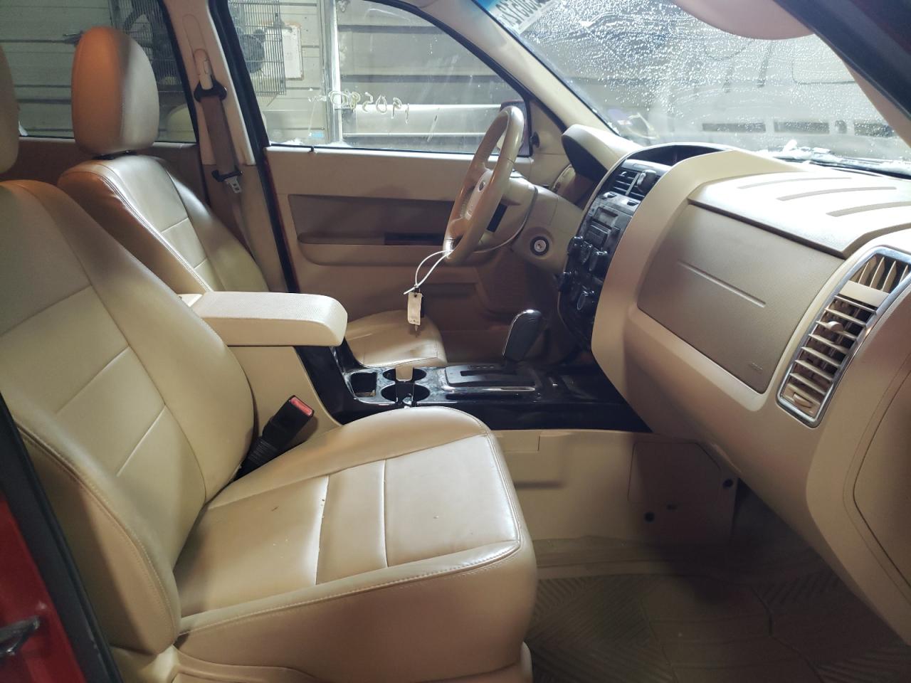 Photo 5 from auction – 2011 FORD ESCAPE LIM with VIN 1FMCU9EG7BKA38307