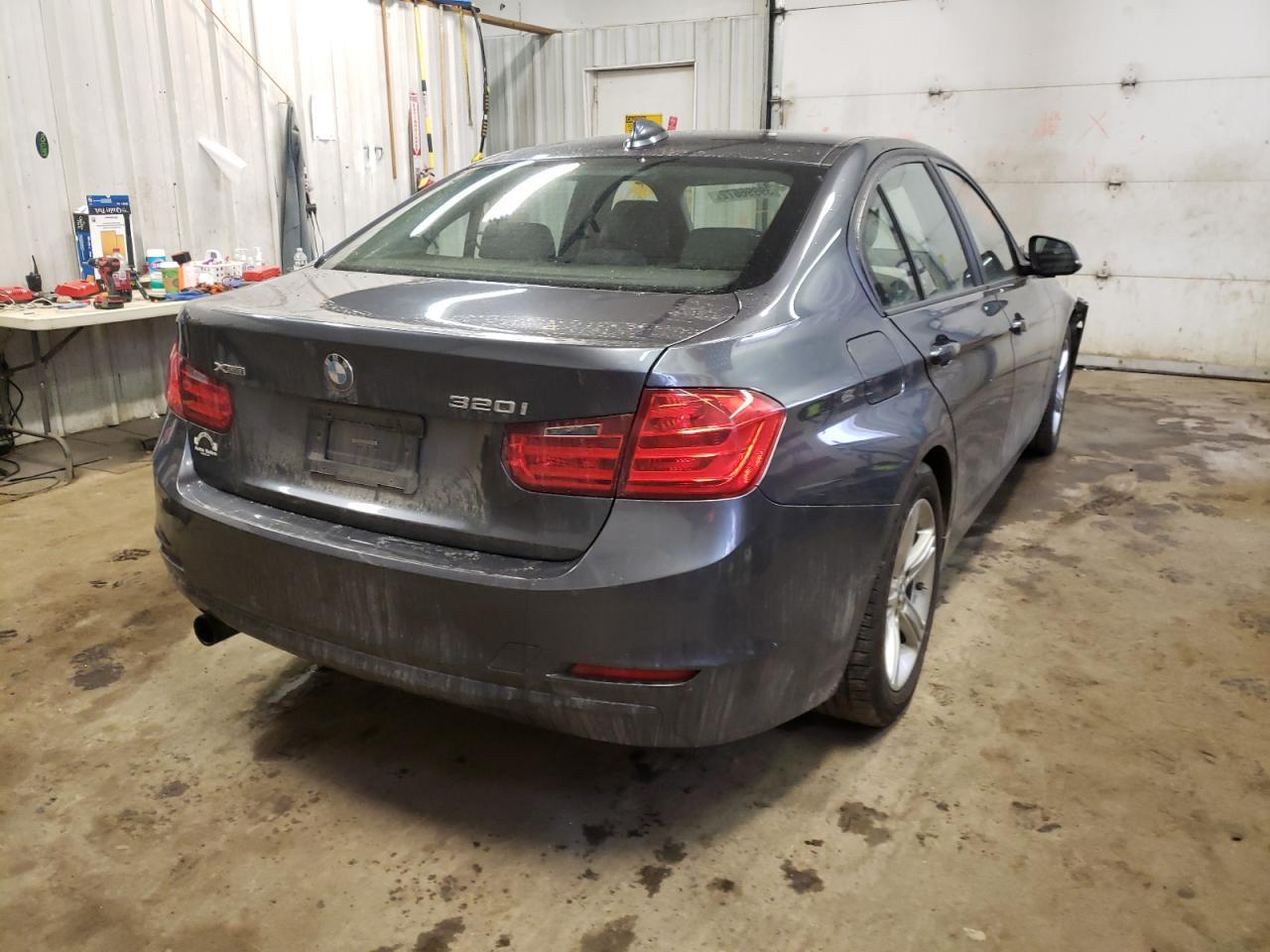 Photo 4 from auction – 2013 BMW 320 I XDRI with VIN WBA3C3C53DF979574