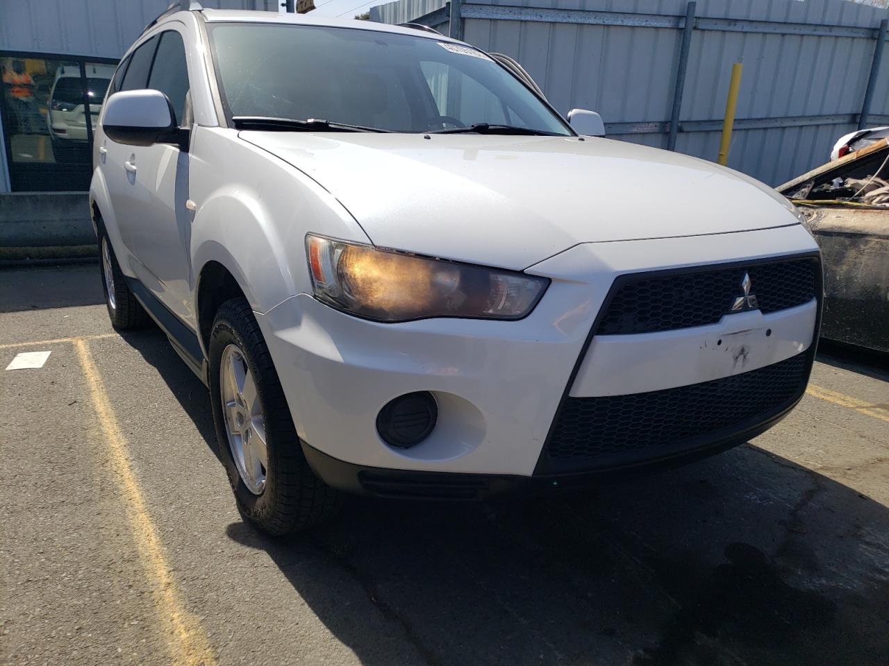 Photo 1 from auction – 2010 MITSUBISHI OUTLANDER with VIN JA4AT2AW7AZ013006