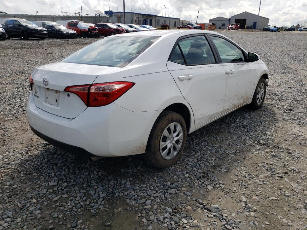 Photo 4 from auction – 2018 TOYOTA COROLLA L with VIN 5YFBURHE2JP851922