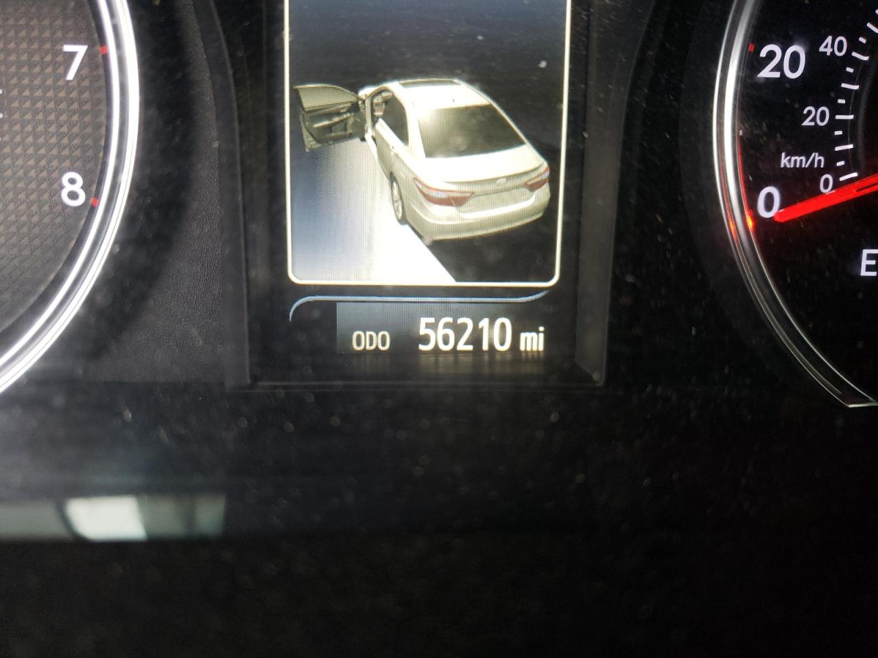 Photo 8 from auction – 2017 TOYOTA CAMRY LE with VIN 4T1BF1FK0HU331862