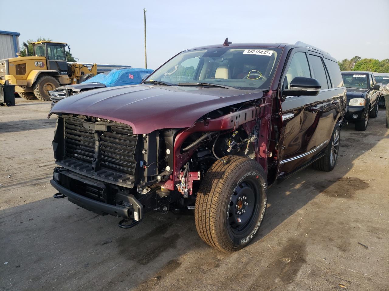 Photo 2 from auction – 2020 LINCOLN NAVIGATOR with VIN 5LMJJ2KT0LEL21573