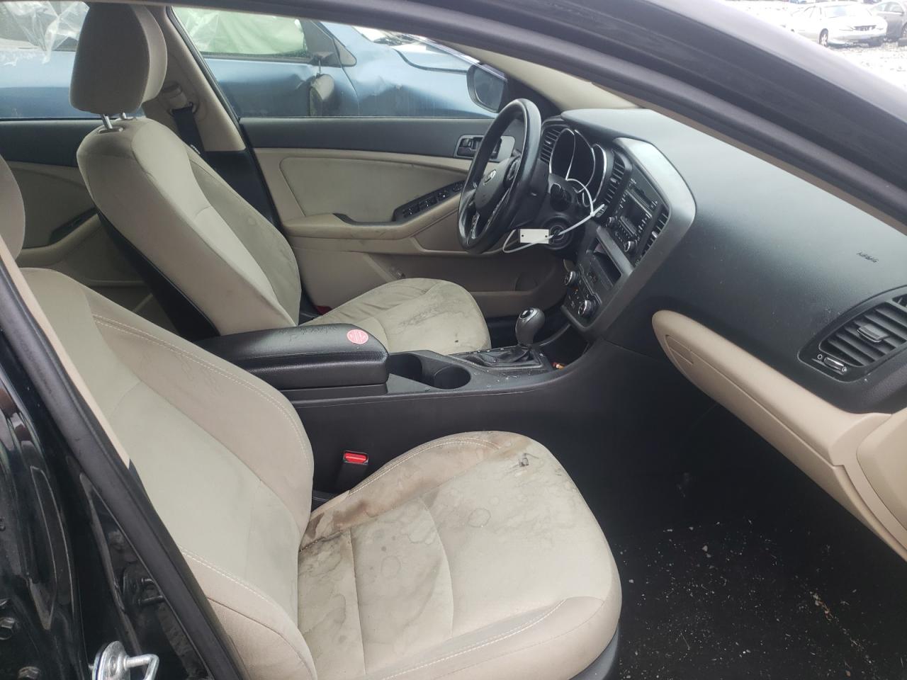 Photo 5 from auction – 2013 KIA OPTIMA LX with VIN 5XXGM4A76DG092452