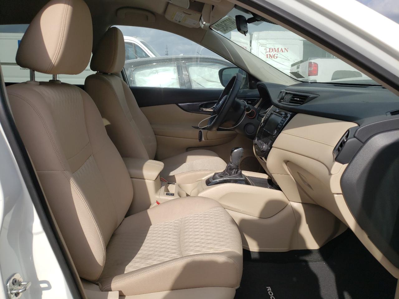 Photo 5 from auction – 2019 NISSAN ROGUE S with VIN KNMAT2MV4KP519432