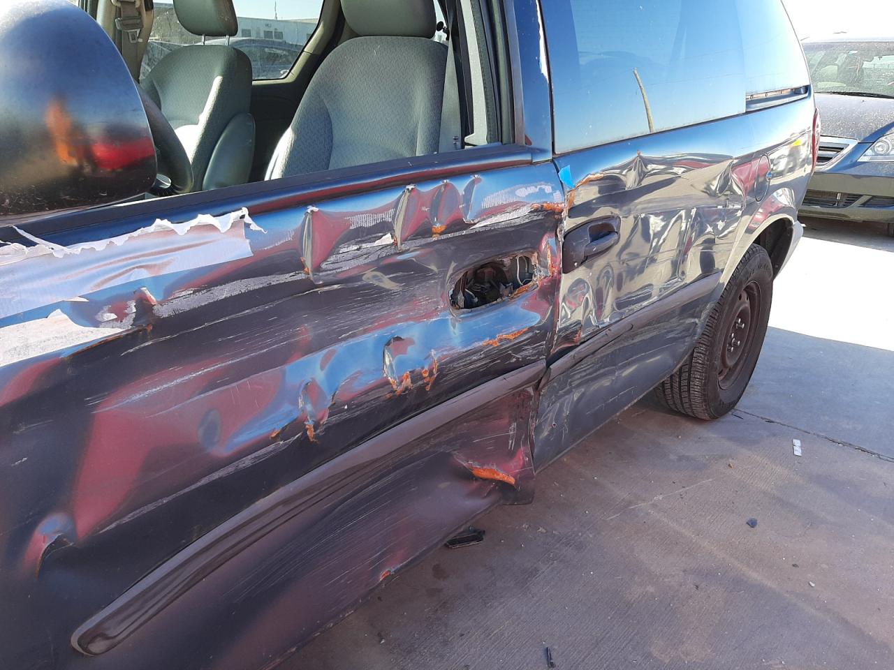 Photo 9 from auction – 2006 DODGE CARAVAN with VIN 1D4GP25R16B619770