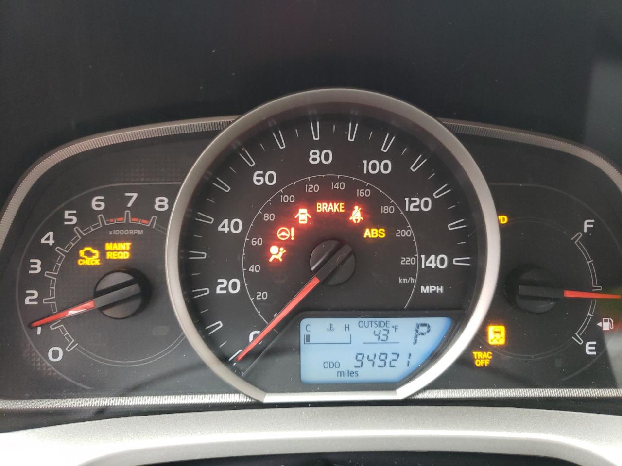 Photo 8 from auction – 2013 TOYOTA RAV4 LE with VIN 2T3BFREV8DW009238