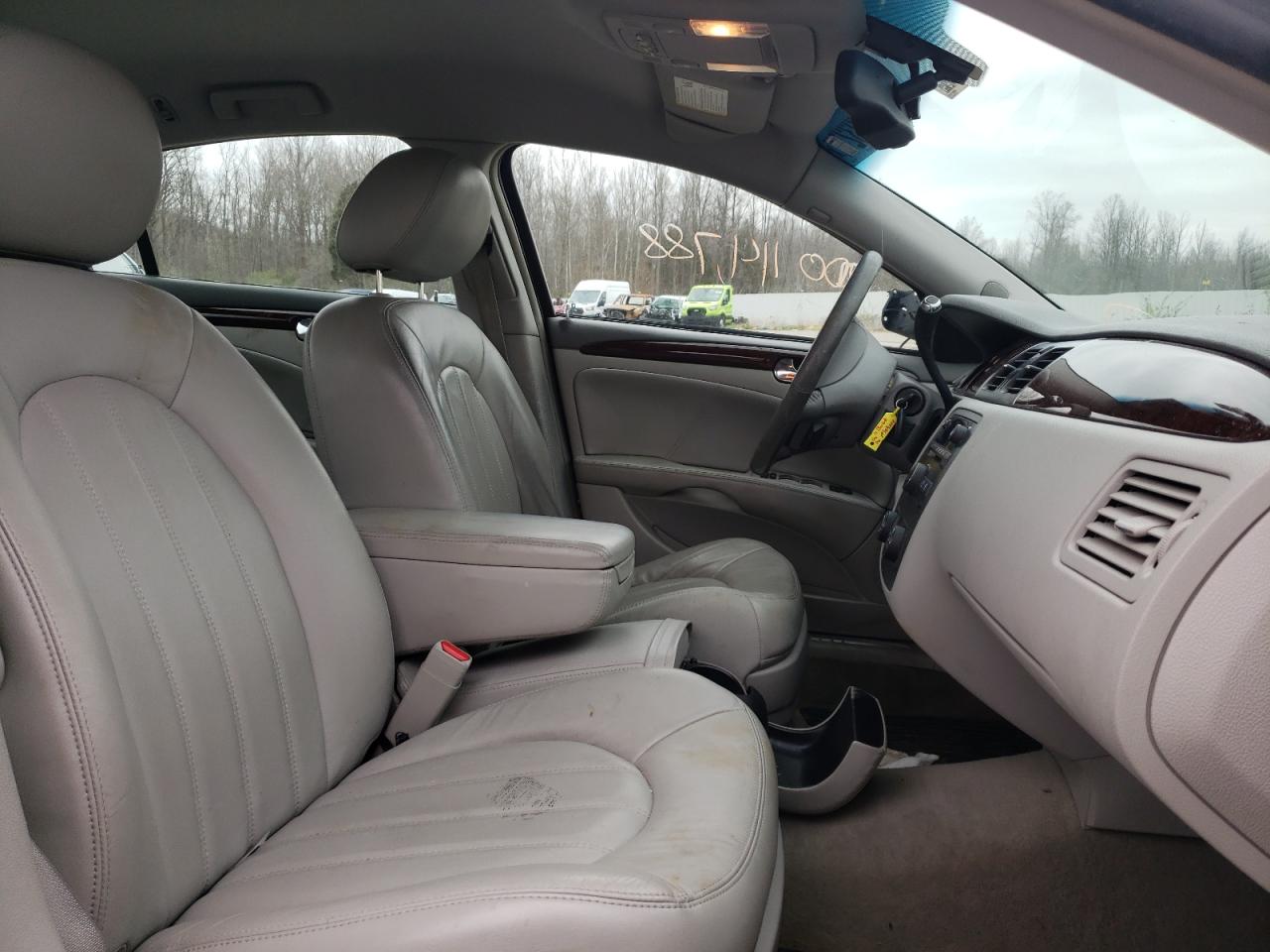 Photo 5 from auction – 2011 BUICK LUCERNE CX with VIN 1G4HC5EM8BU133485
