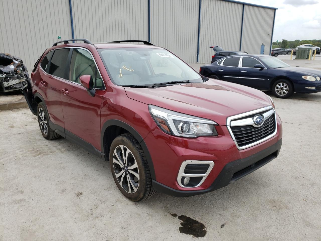 SUBARU FORESTER L 2020 with VIN JF2SKAUC4LH568028 - Photo from auction
