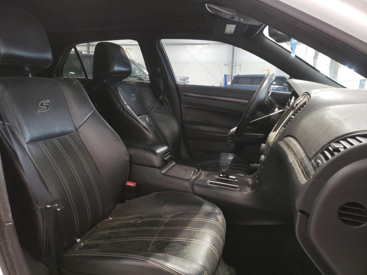 Photo 5 from auction – 2014 CHRYSLER 300 S with VIN 2C3CCABG4EH272384