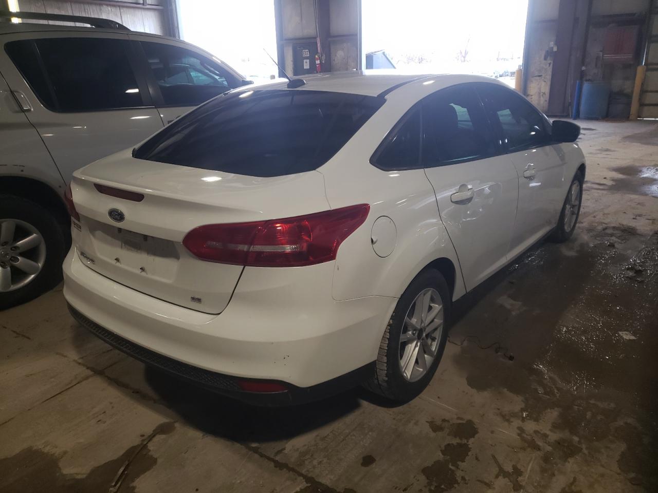 Photo 4 from auction – 2018 FORD FOCUS SE with VIN 1FADP3F26JL267155