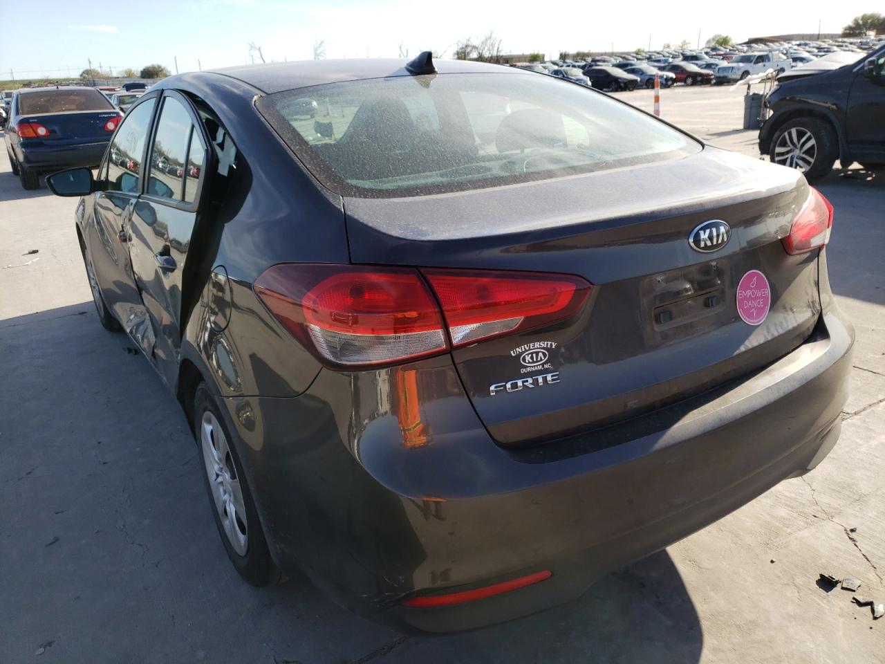 Photo 3 from auction – 2018 KIA FORTE LX with VIN 3KPFK4A78JE221474