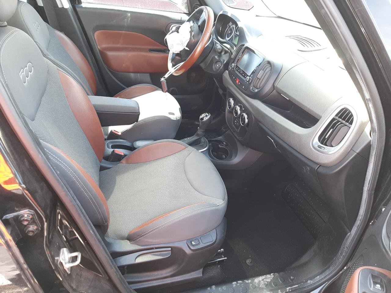 Photo 5 from auction – 2014 FIAT 500L TREKK with VIN ZFBCFADH6EZ007249