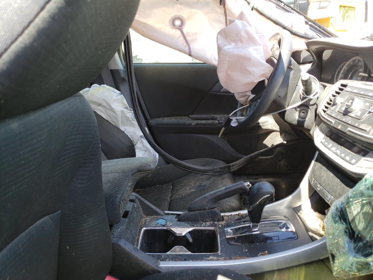 Photo 5 from auction – 2015 HONDA ACCORD LX with VIN 1HGCR2F37FA021996